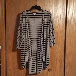 LuLaRoe gray and black large Lindsay